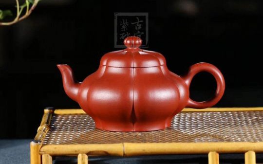 《菱韻花香》宜興紫砂菱花壺手工高級工藝美術(shù)師泡茶壺茶具大紅袍