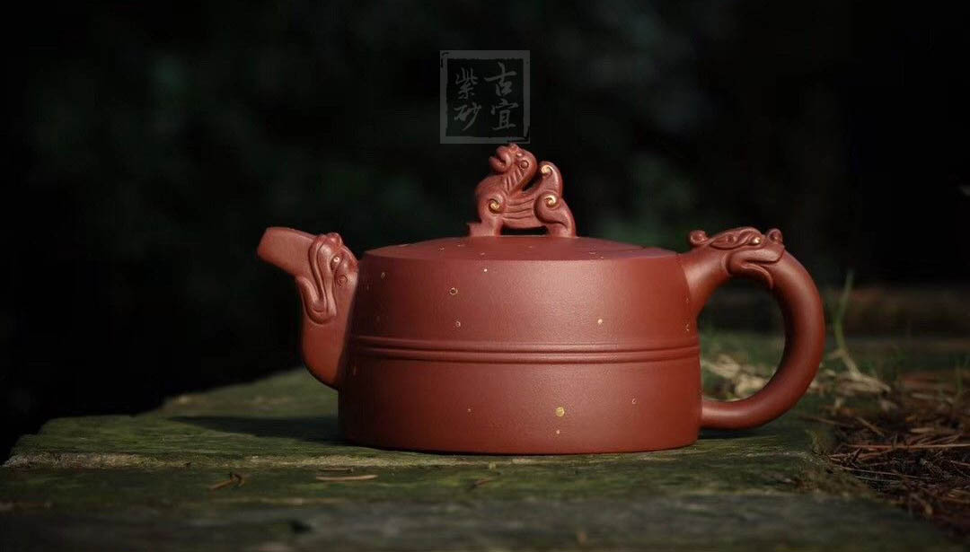 《金龍出?！芬伺d紫砂壺作品全手工底槽青